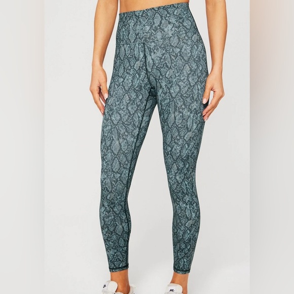 NWT,Fabletics,Boost PowerHold High-Waisted 7/8 Legging, Multi snakeskin/black,M - Picture 4 of 5